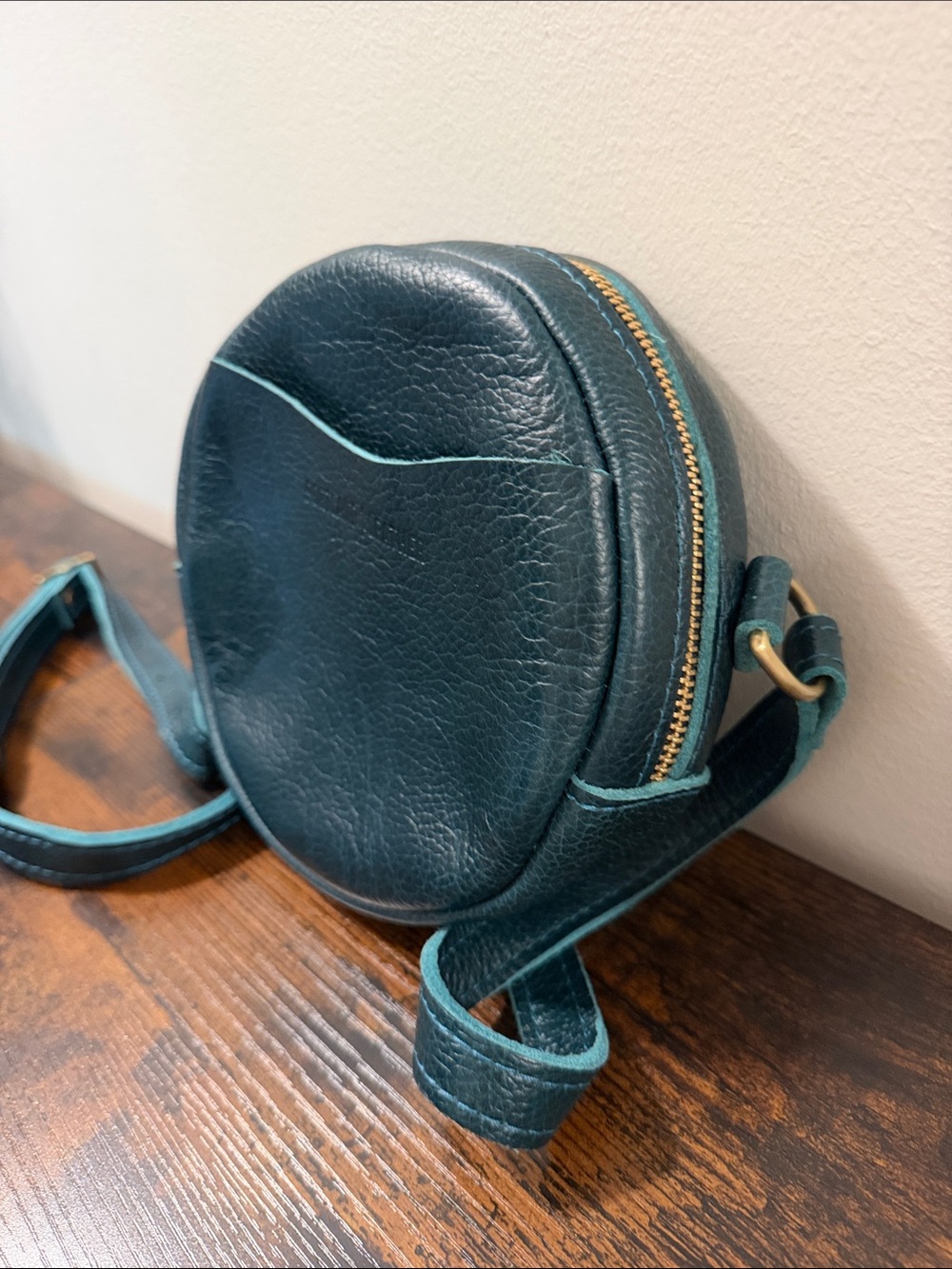 Portland Leather Goods small circle crossbody. Never used - Picture 2 of 4